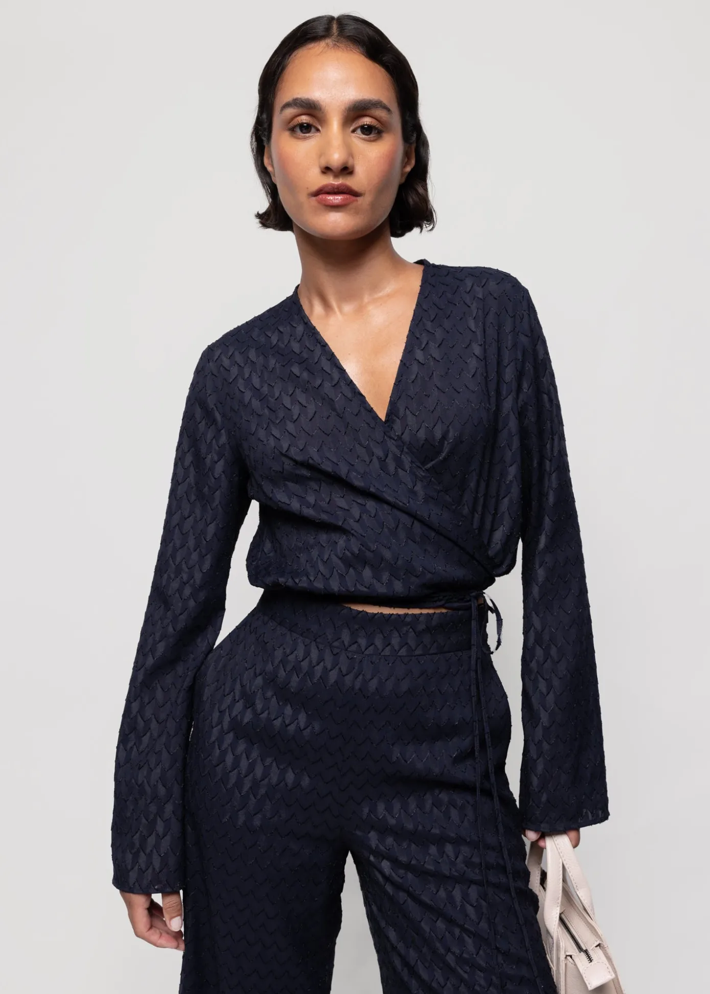 ausbrenner_wikkeltop_6.webp Cheap Ausbrenner Wikkeltop Vrouw Blouses