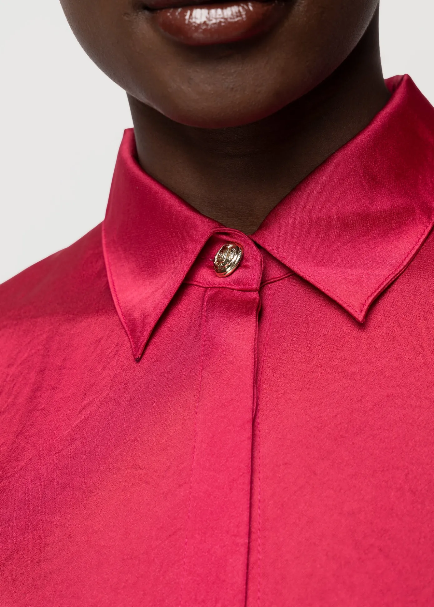 satijnen_blouse_3-1.webp Cheap Satijnen Blouse Vrouw Blouses