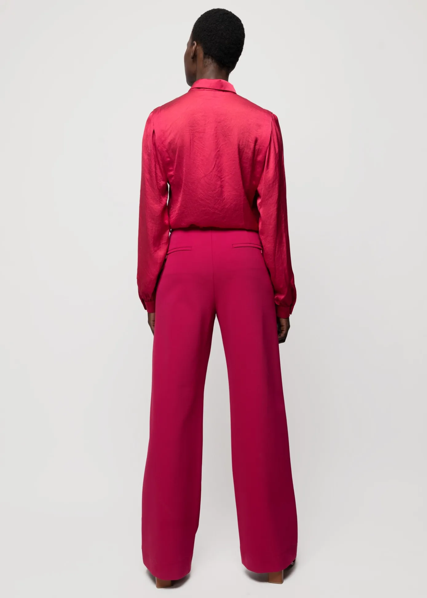 satijnen_blouse_4-1.webp Cheap Satijnen Blouse Vrouw Blouses