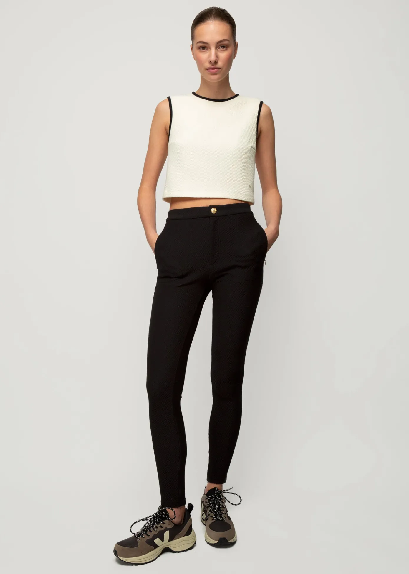 Best Struc Top Mouwloos Vrouw Basics