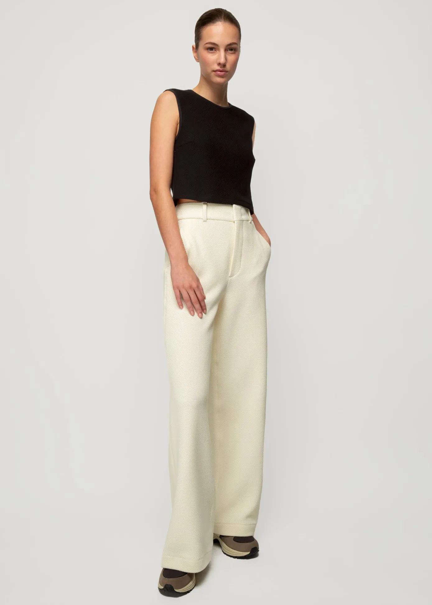 struc_top_mouwloos_2.webp Hot Struc Top Mouwloos Vrouw Basics