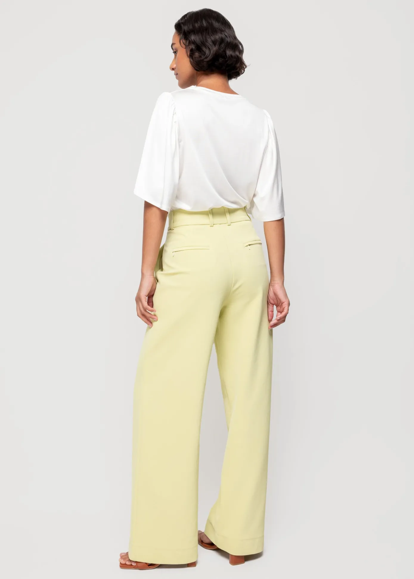 top_met_wijde_mouwen_4.webp Flash Sale Top Met Wijde Mouwen Vrouw Tops