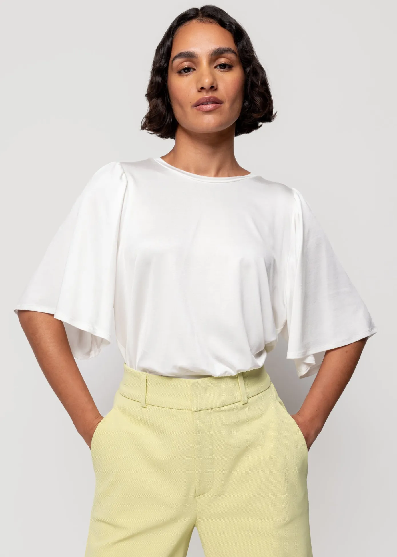top_met_wijde_mouwen_5.webp Flash Sale Top Met Wijde Mouwen Vrouw Tops